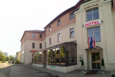 Hotel Garzon Plaza Győr - Akciós új győri szálloda - ✔️ Garzon Plaza Hotel Győr**** - Akciós félpanziós csomagok Győrben a Garzon Plaza Hotelben
