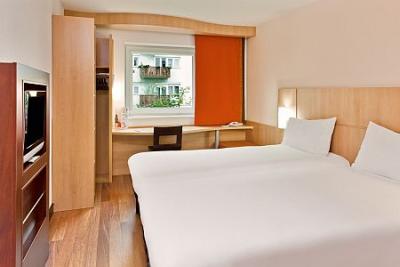 Kétágyas szoba az új Hotel Ibis Győrben, 3 csillagos Győri szálloda az osztrák határhoz közel - ✔️ Hotel Ibis Győr *** - Ibis Hotel Győr városközpontjához közel akciós áron