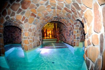 Andrássy Kúria barlangfürdője Tarcalon, Akciós félpanziós szálással - ✔️ Andrássy Kúria Tarcal ✔️ Akciós Kúria spa wellness Tarcal