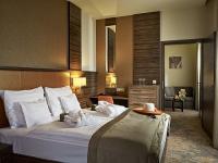 Barack Thermal és Gyógyszálloda elegáns kétágyas szobája Tiszakécskén, akciós áron