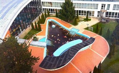 ✔️Hotel Béke külső gyógyvizes melegvizes medencéi - ✔️ Hunguest Hotel Béke Hajdúszoboszló ✔️ Akciós Béke gyógyhotel