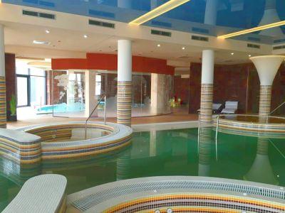 Borostyán Med Hotel Nyíradony óriási thermal és wellness részleggel - Borostyán Med Hotel**** Nyíradony - Akciós gyógy és wellness hotel Nyíradonyban teljes ellátással