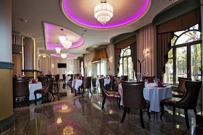 ✔️ Grand Hotel Glorius**** gyönyörű étterme Makón - ✔️ Grand Hotel Glorius Makó**** ✔️ Akciós Hotel Glorius Makó