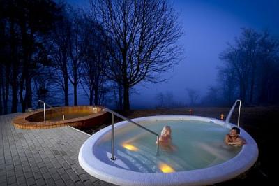 Grandhotel Galya Galyatető**** külső jacuzzi a Grand Hotelben - ✔️GrandHotel Galya**** Galyatető ✔️Wellness Akció Galyatető