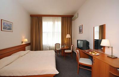 Olcsó hotel Budapesten, szabad szobával, Hotel Platánus Budapest - Hotel Platánus Budapest - Hunguest Hotel Platánus a Népligetnél