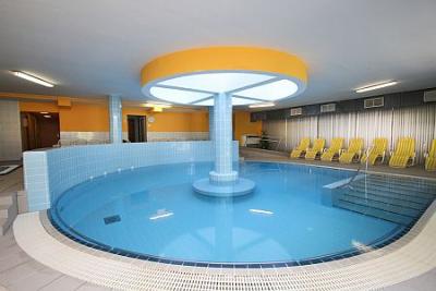 ✔️Wellness medence Siófokon a Balaton déli oldalán - ✔️ Sungarden Wellness Hotel Siófok ✔️ Akció Sungarden Hotel!