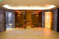 Hotel Zenit Balaton - a szálloda szaunavilága finn szaunával, infra-, fény, és aromakabinnal, gőzfürdővel