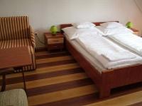 Olcsó kétágyas hotelszoba Kecskeméten a Juniperus Park Hotelben