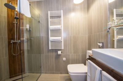 4* Hotel Science Szeged fürdőszoba - ✔️ Science Hotel Szeged **** - Akciós hotel Szeged centrumában